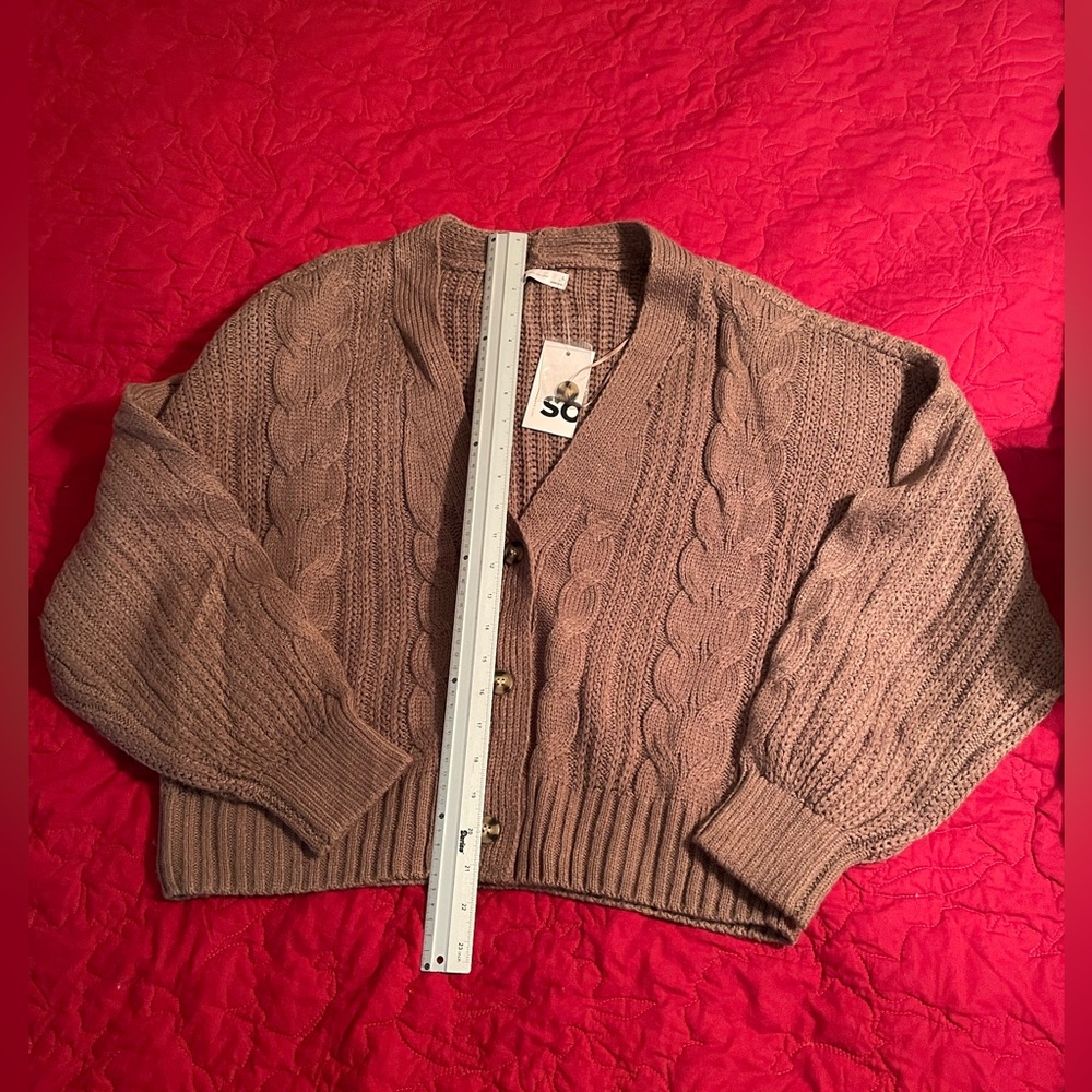 NWT SO BUTTON UP CARDIGAN 
JUNIORS LARGE